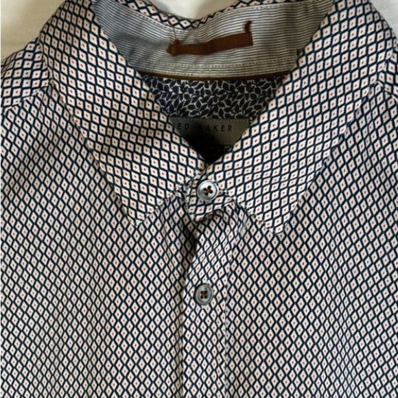 Ted Baker London Short Sleeve Button Down shirt Size 4 US L Geometric Fitted - Picture 1 of 11